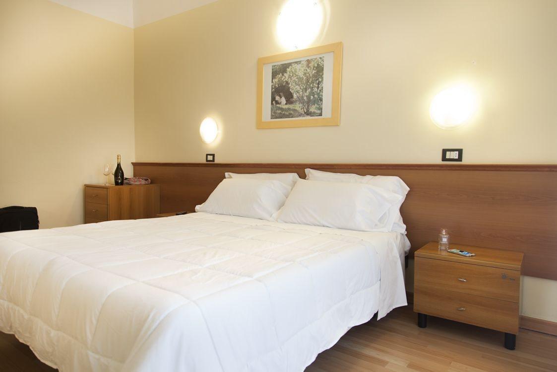 Hotel Stella D'Italia - Nuova Gestione Римини Екстериор снимка