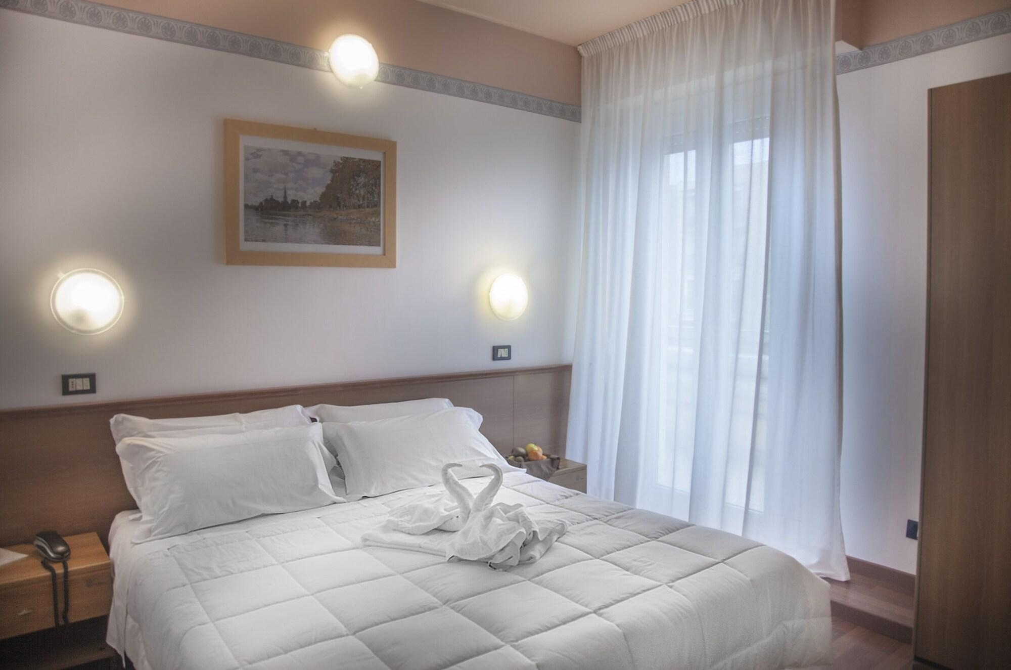 Hotel Stella D'Italia - Nuova Gestione Римини Екстериор снимка