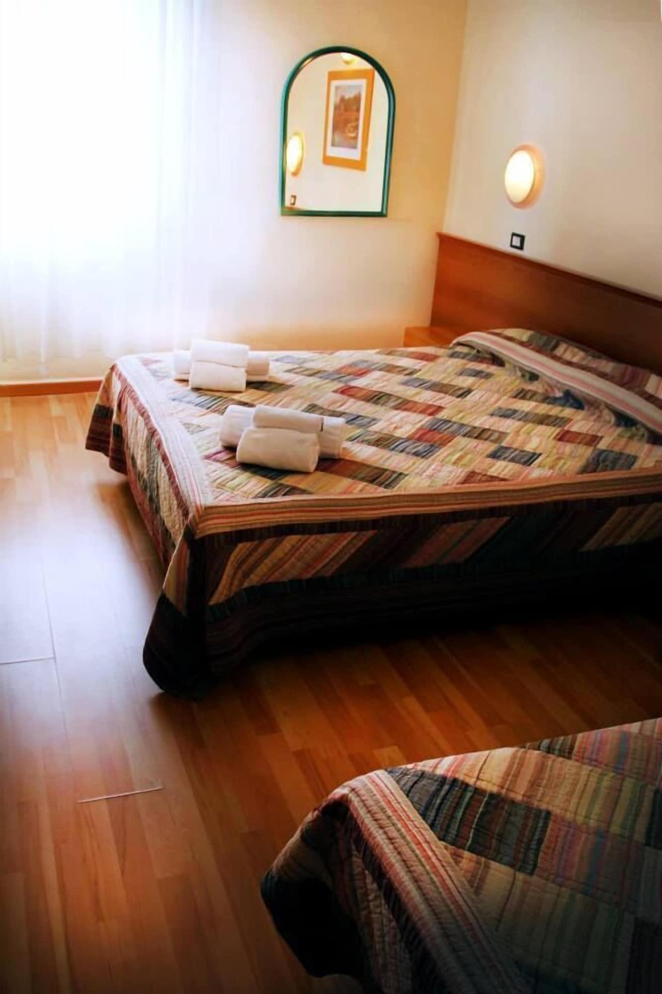 Hotel Stella D'Italia - Nuova Gestione Римини Екстериор снимка