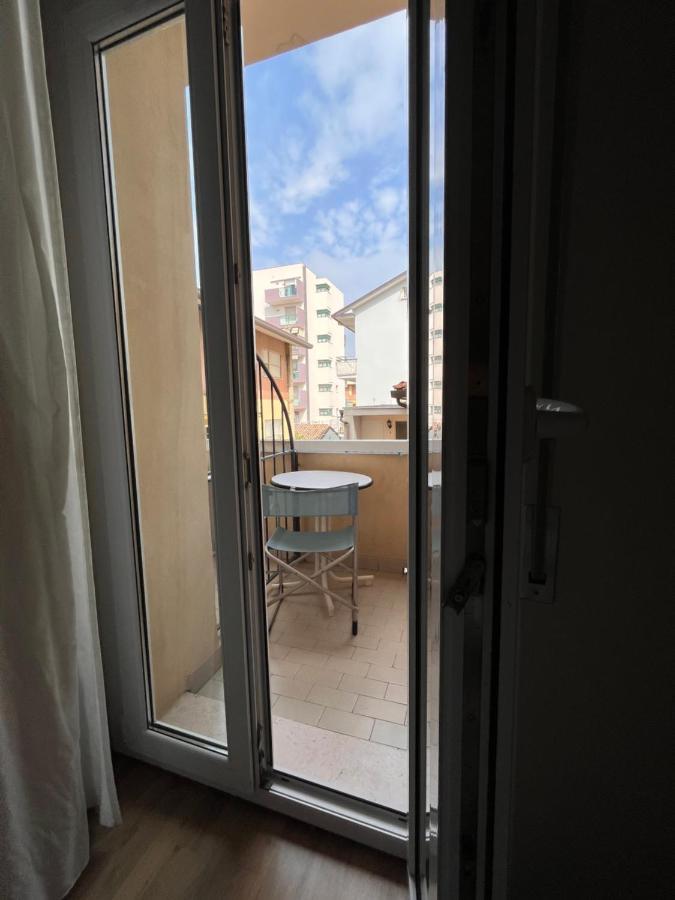 Hotel Stella D'Italia - Nuova Gestione Римини Екстериор снимка