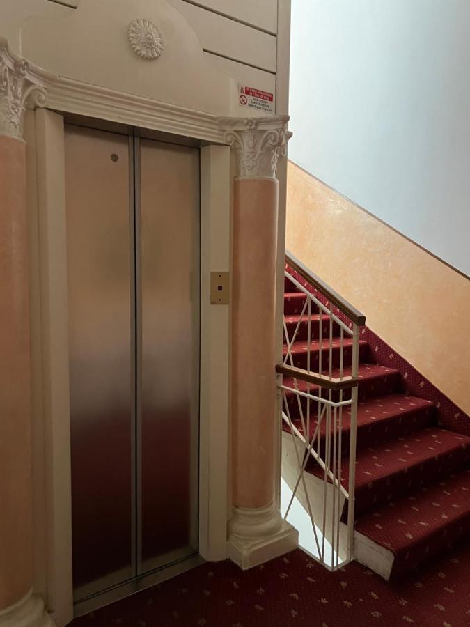Hotel Stella D'Italia - Nuova Gestione Римини Екстериор снимка