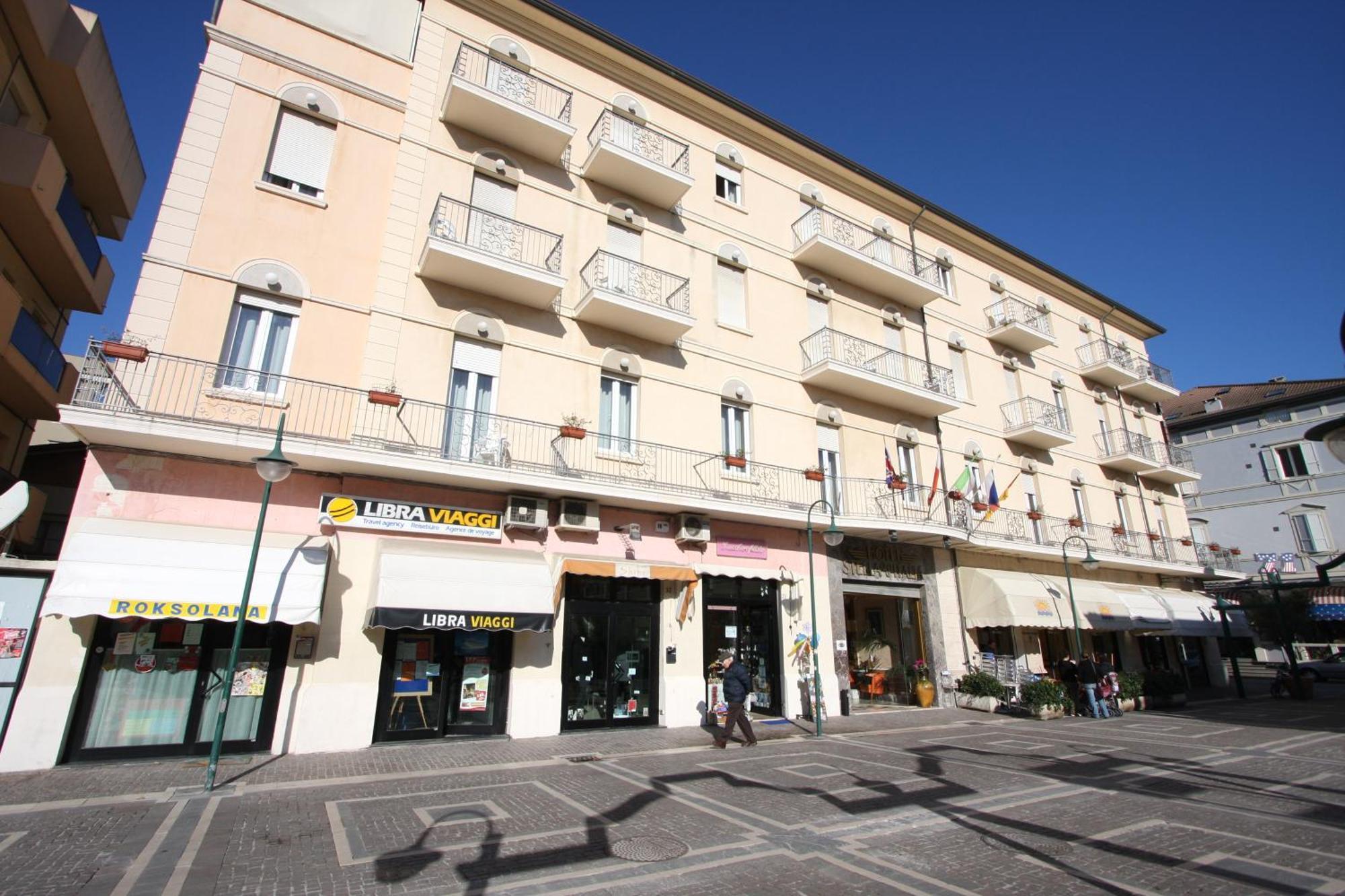 Hotel Stella D'Italia - Nuova Gestione Римини Екстериор снимка