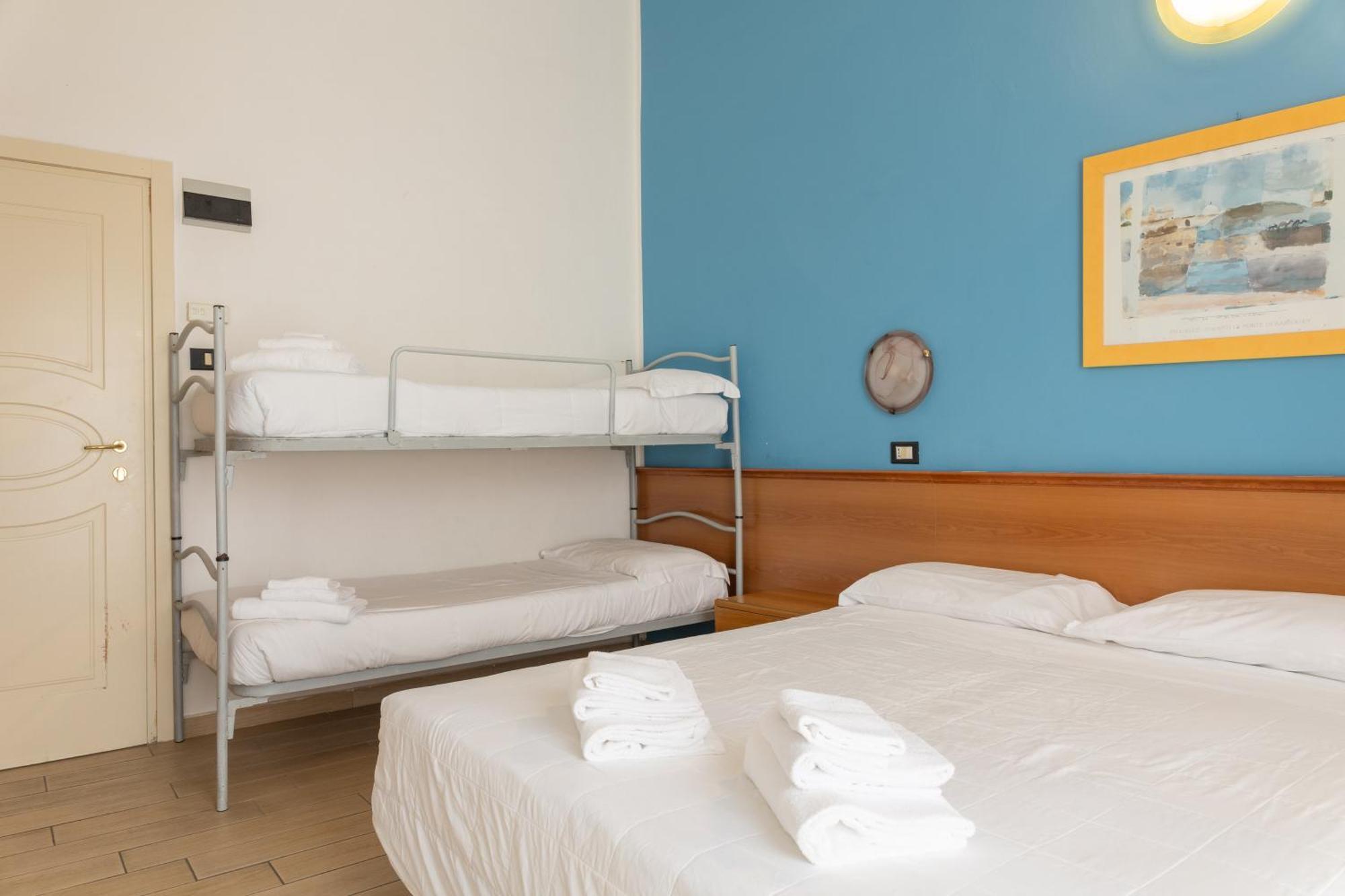 Hotel Stella D'Italia - Nuova Gestione Римини Екстериор снимка