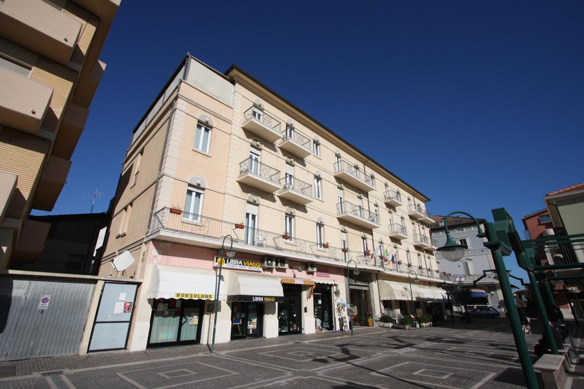 Hotel Stella D'Italia - Nuova Gestione Римини Екстериор снимка