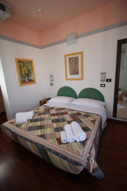 Hotel Stella D'Italia - Nuova Gestione Римини Екстериор снимка
